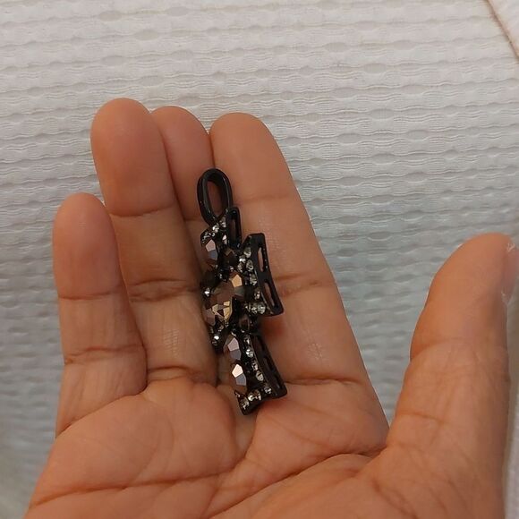 Art Deco Gothic Cross Rhinestone Embellished Gunmetal Pendant - Picture 3 of 5